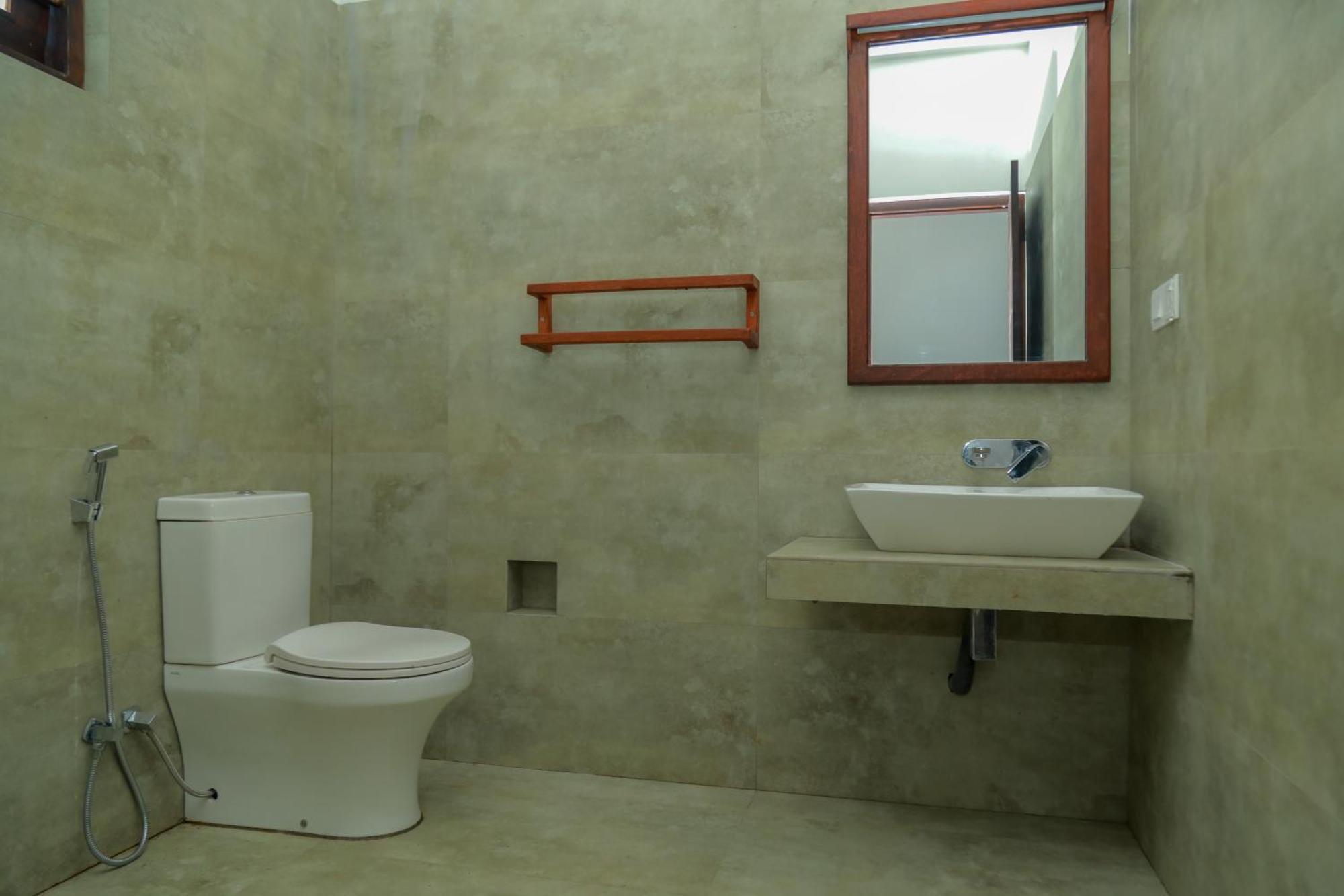 Traveller'S Hotel Хиккадува Экстерьер фото